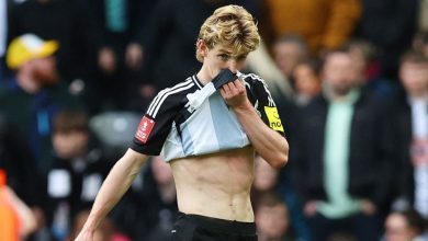 Anthony Gordon to Miss Carabao Cup Final After Red Card 12 Anthony Gordon, Anthony Gordon to Miss Carabao Cup Final
