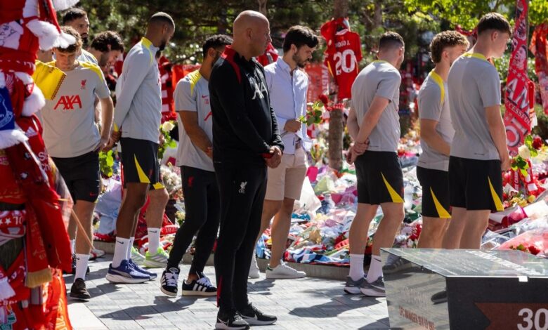 Gallery: Best Images as Liverpool Players Pay Respects to Jota 1 Gallery: Best Images as Liverpool Players Pay Respects to Jota