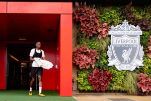 Alexander Isak Trains With Liverpool For The First Time Alexander Isak Trains With Liverpool For The First Time