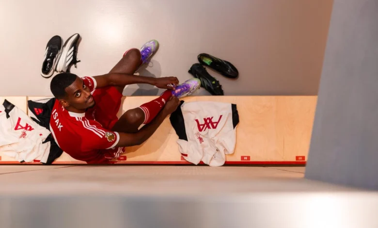 In Photos: Alexander Isak’s Liverpool Signing Day