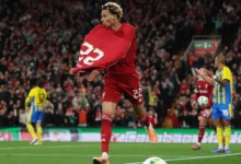 Liverpool 2-1 Southampton: Ten-Man Reds Beat Saints as Isak Scores First Goal