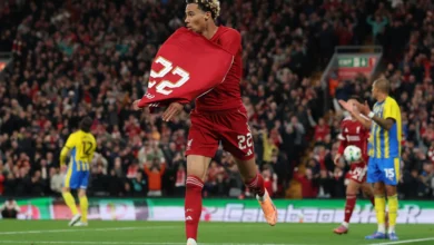 Liverpool 2-1 Southampton: Ten-Man Reds Beat Saints as Isak Scores First Goal 3 Liverpool 2-1 Southampton: Ten-Man Reds Beat Saints as Isak Scores First Goal