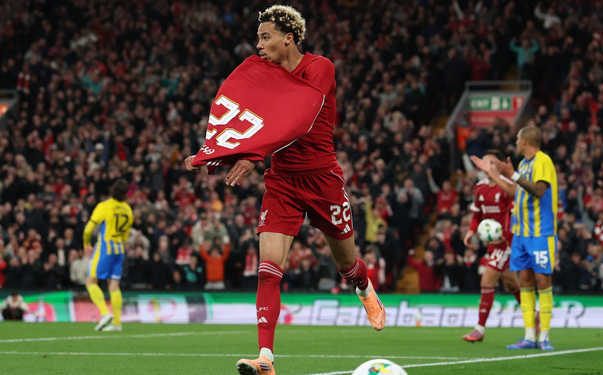 Liverpool 2-1 Southampton: Ten-Man Reds Beat Saints as Isak Scores First Goal